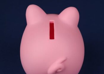 Debt Reduction Strategies Explored: Snowball vs Avalanche Method Comparison