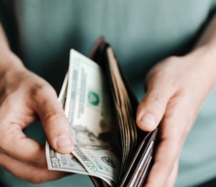 Mastering Money Management: A Beginner's Guide to Simple Budgeting Strategies