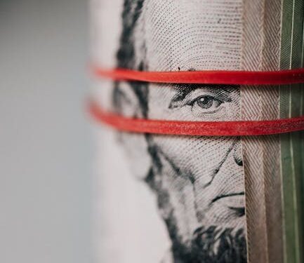 Smart Budgeting Strategies for Single Moms