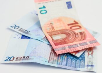 Mastering Money Management: Simple Strategies to Track Your Spending Habits