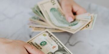 Mastering Monthly Finances: A Guide to Creating Your Budget