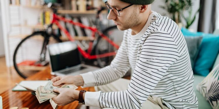 Climbing Out of Debt with a Small Wallet: Practical Advice for Low Earners