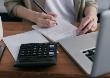 Master Your Money: Essential Apps for Financial Health in 2025