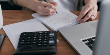 Master Your Money: Essential Apps for Financial Health in 2025