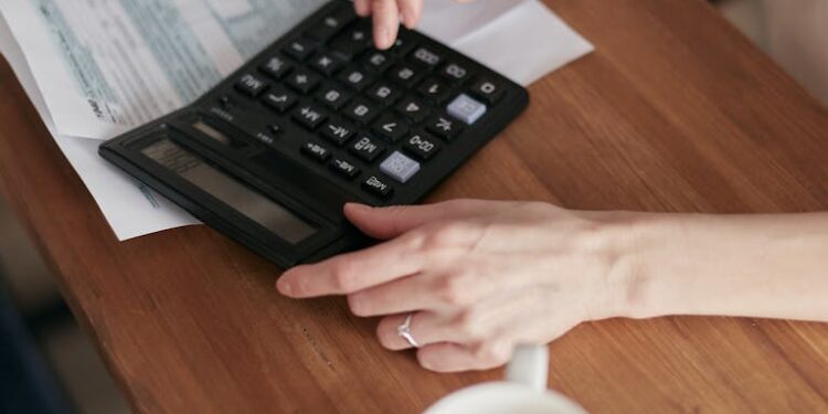 Smart Spending: Strategies to Dodge Debt Traps