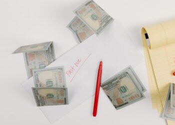 Strategic Debt Management: Essential Tips for Single Parents