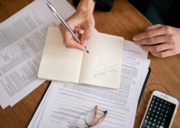 Breaking the Debt Cycle: Master Your Finances and Escape the Trap of Borrowed Money