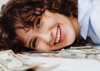 Mastering Your Money: A Beginner's Guide to Financial Literacy