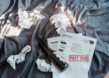 Managing Money Together: Essential Debt Management Tips for Couples